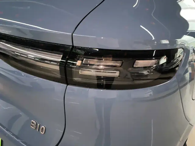 Leapmotor B10 — Фото автомобиля 7