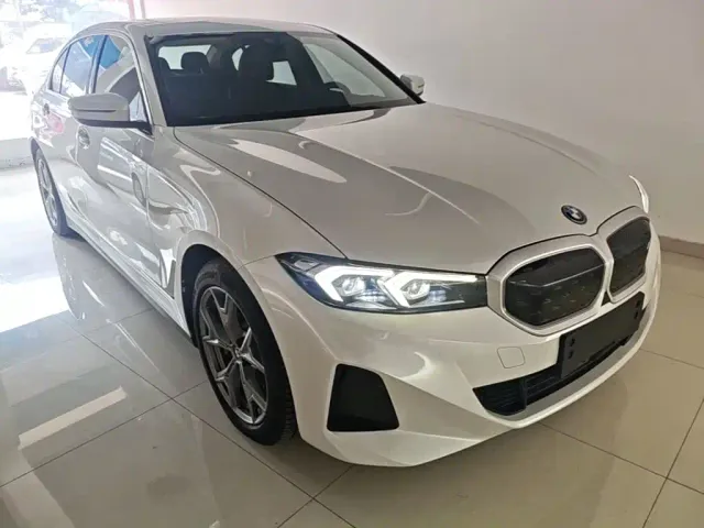 BMW i3 — Фото автомобиля 3