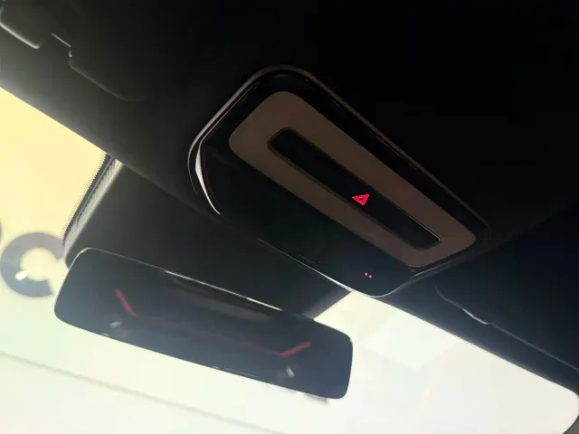 Li Auto L9 — Фото автомобиля 18