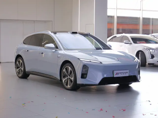Nio ET5 Touring — Фото автомобиля 3