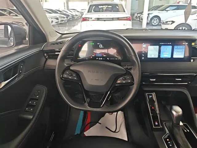 Roewe i5 — Фото автомобиля 10
