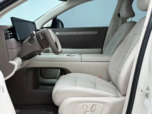 IM Motors LS6 — Фото автомобиля 5