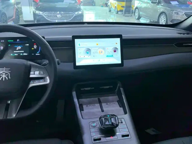 BYD Qin PLUS — Фото автомобиля 13