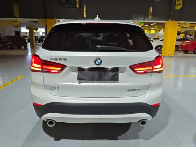 BMW X1 — Фото автомобиля 3
