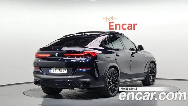 BMW X6 — Фото автомобиля 2