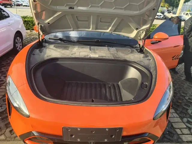 Xiaomi SU7 — Фото автомобиля 19