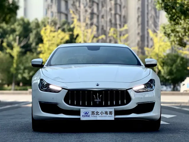 Maserati Ghibli — Фото автомобиля 2