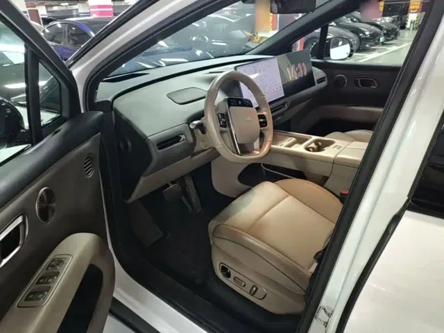 Li Auto i6 — Фото автомобиля 15