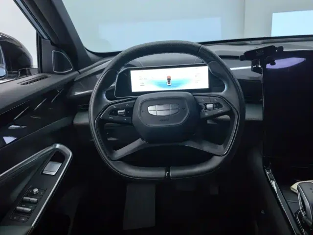 Geely Boyue — Фото автомобиля 15