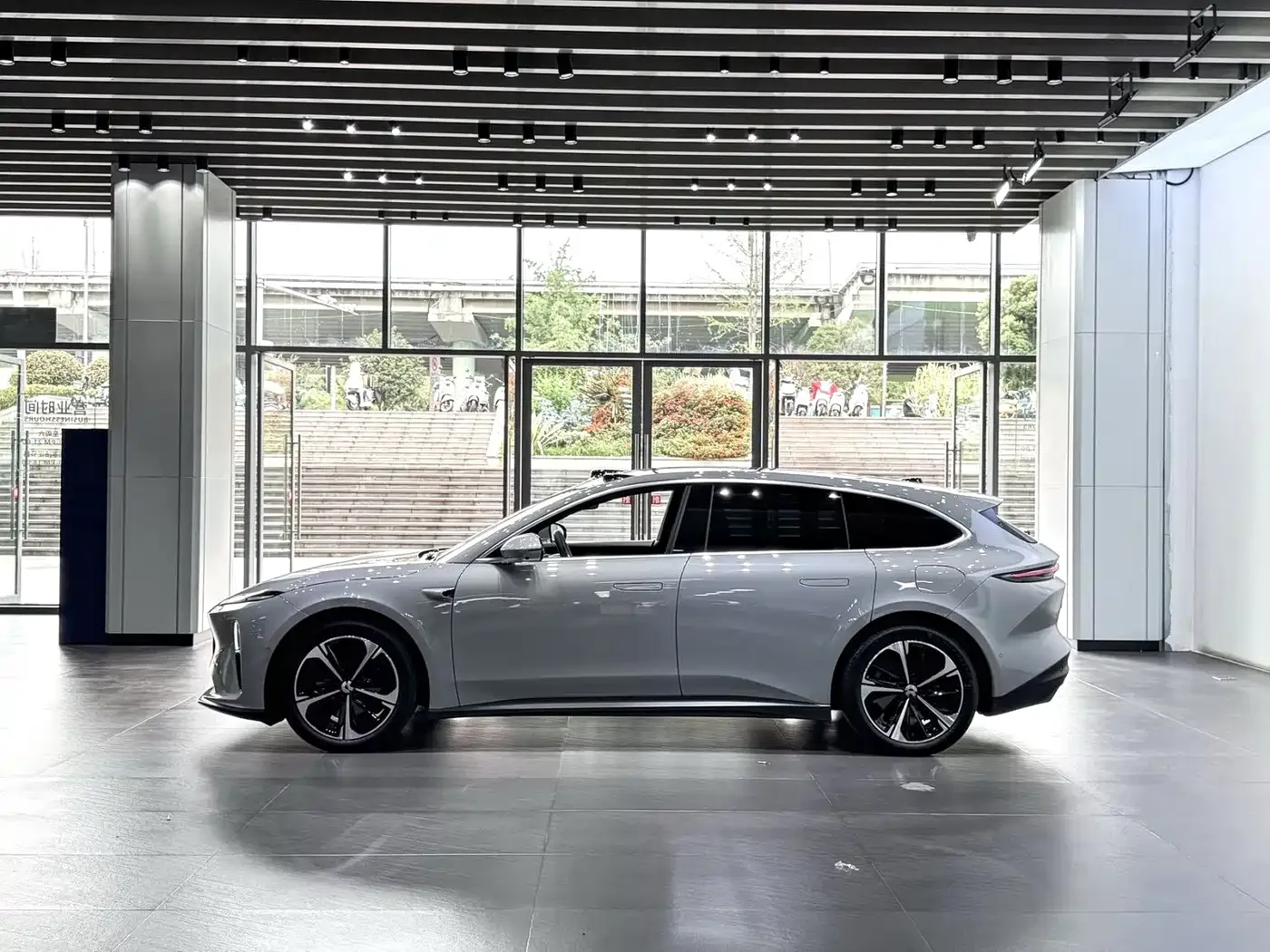 NIO NIO ET5T 2024 75kWh Touring — Фото автомобиля 10