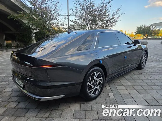 Hyundai Grandeur GN7 — Фото автомобиля 4