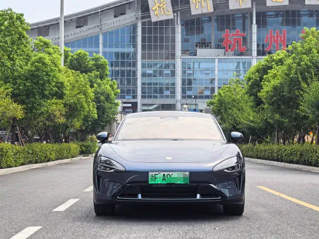 Xiaomi SU7 — Фото автомобиля 2