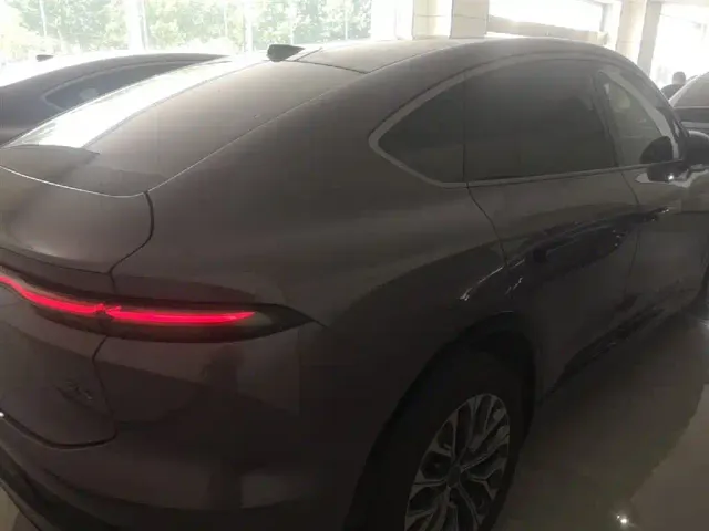 Nio EC6 — Фото автомобиля 6