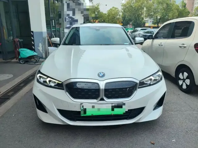 BMW i3 — Фото автомобиля 2