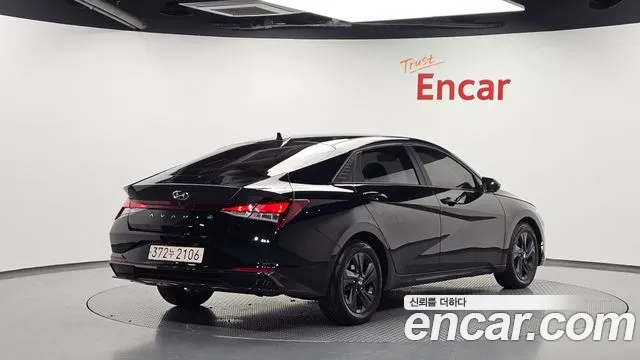 Hyundai Avante CN7 — Фото автомобиля 2