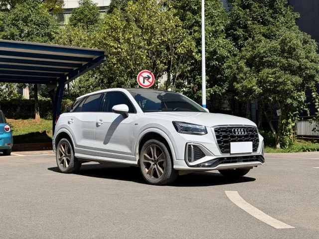 Audi Q2L — Фото автомобиля 3