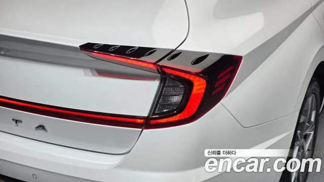 Hyundai Sonata — Фото автомобиля 8