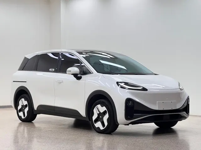 Arcfox Kaola S — Фото автомобиля 3