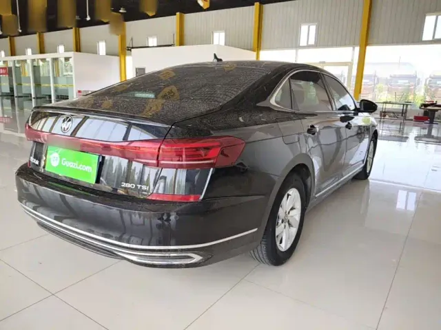 Volkswagen Passat — Фото автомобиля 6