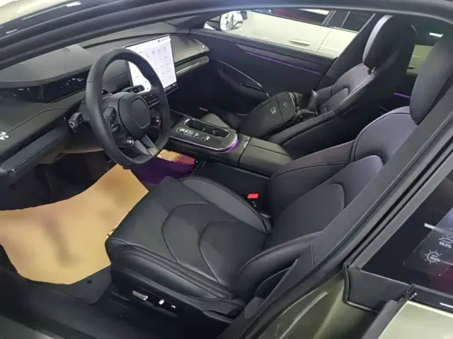 Xiaomi SU7 — Фото автомобиля 15
