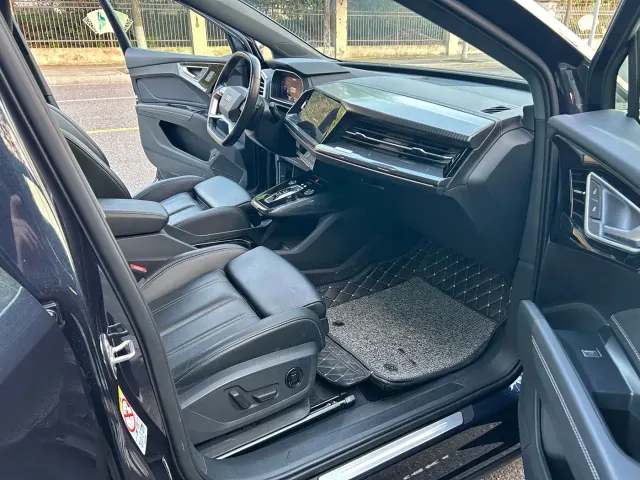 Audi Q4 e-tron — Фото автомобиля 13