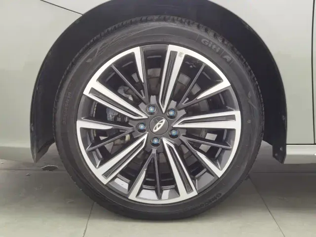 Chery Arrizo 8 — Фото автомобиля 17