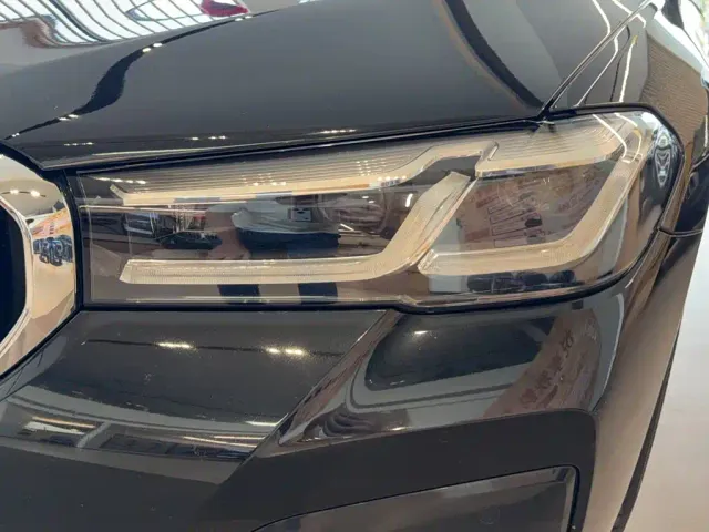 BMW 5 Series — Фото автомобиля 5