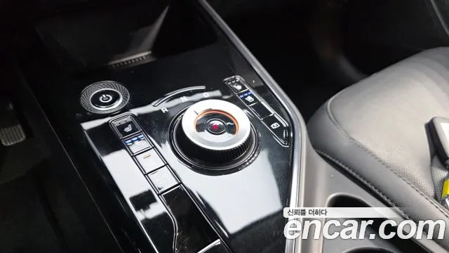 Kia Niro — Фото автомобиля 12