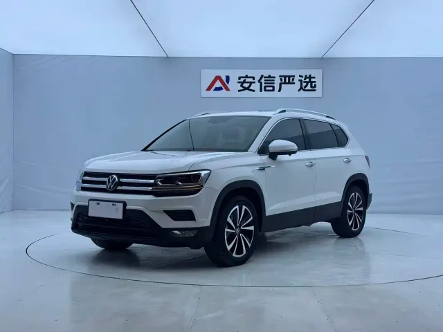Фотография автомобиля — Volkswagen Tharu