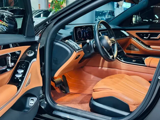 Mercedes-Benz S-Class — Фото автомобиля 4