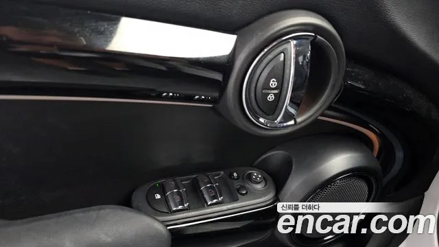 MINI Cooper — Фото автомобиля 30