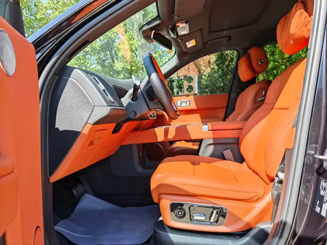 Li Auto L8 — Фото автомобиля 6