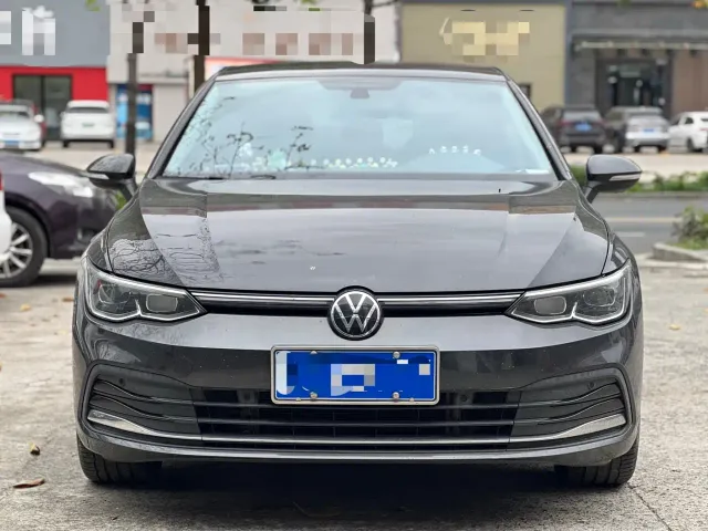 Volkswagen Golf — Фото автомобиля 2