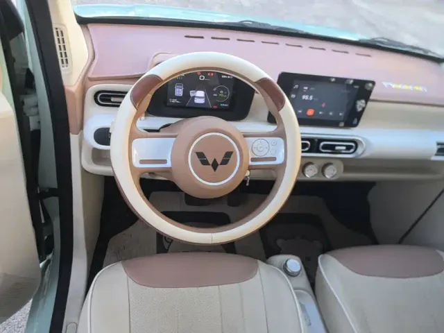 Wuling Hongguang Mini EV — Фото автомобиля 10
