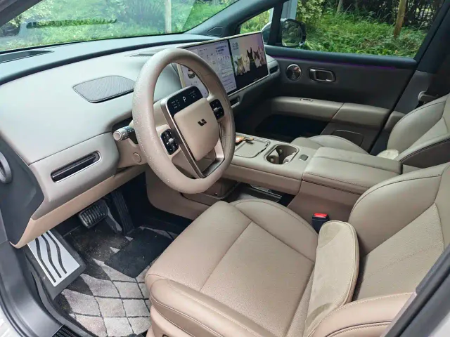 Li Auto i6 — Фото автомобиля 11