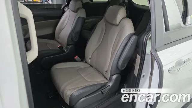 Kia Carnival 4th Gen — Фото автомобиля 11