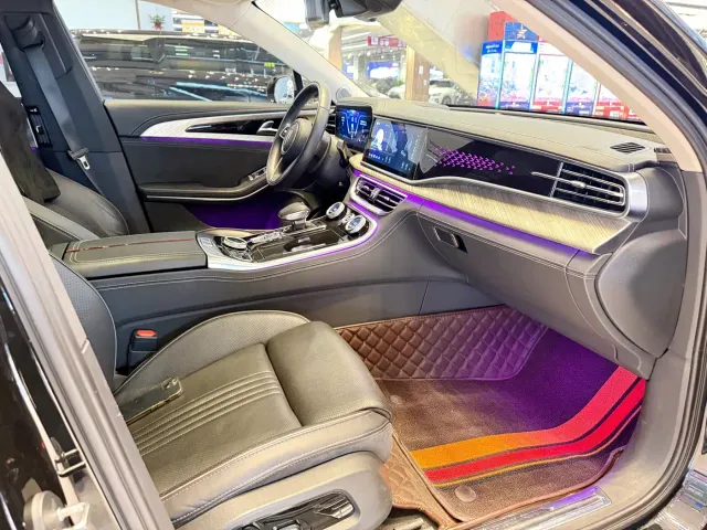 Hongqi H9 — Фото автомобиля 6