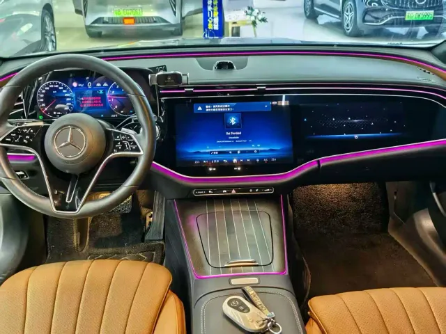 Mercedes-Benz E-Class — Фото автомобиля 5
