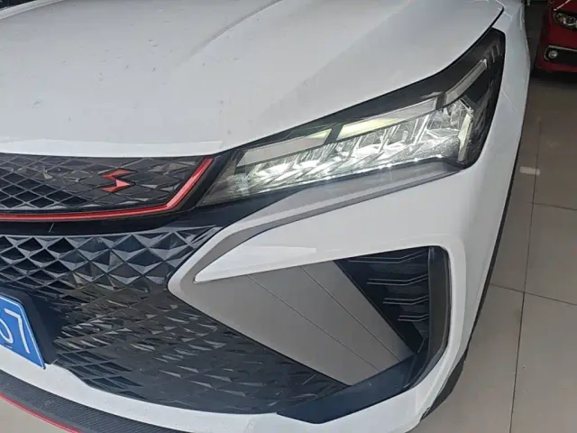 Geely Binyue — Фото автомобиля 23