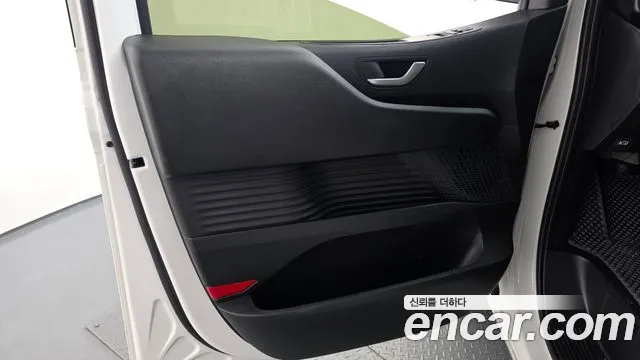 Hyundai Staria — Фото автомобиля 13