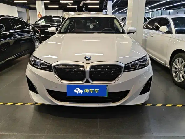 BMW i3 — Фото автомобиля 2