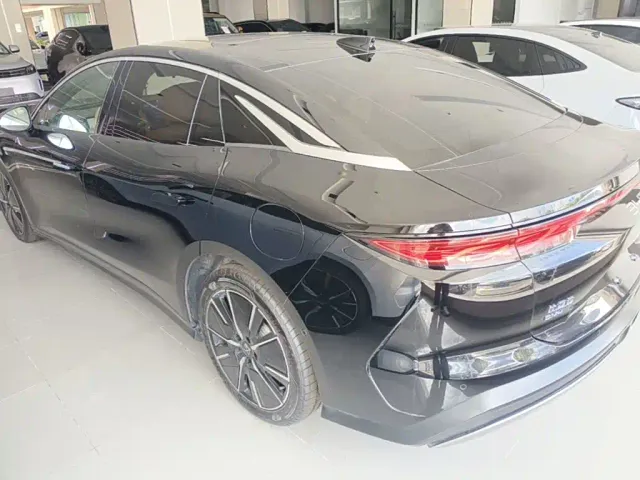 BYD Han L — Фото автомобиля 4