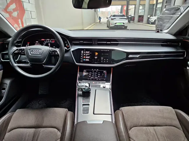 Audi A7L — Фото автомобиля 7