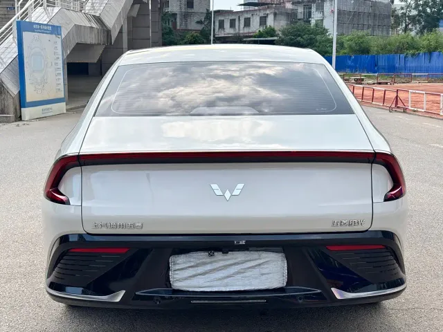 Wuling Starlight — Фото автомобиля 4