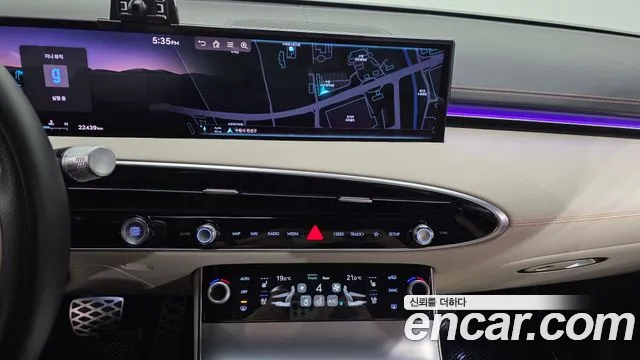 Genesis GV70 — Фото автомобиля 19
