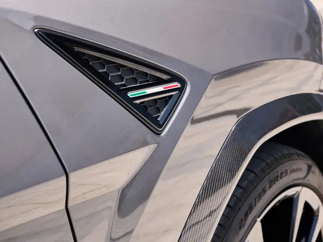 Lamborghini Urus — Фото автомобиля 11