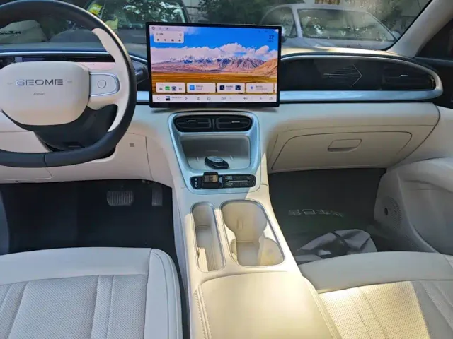 Geely Starry Wish — Фото автомобиля 12