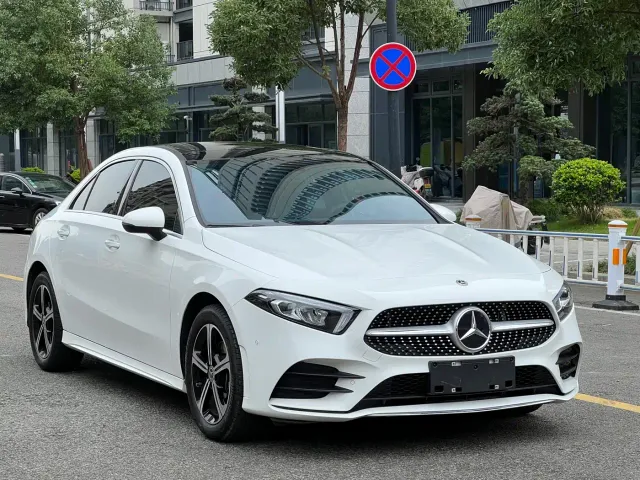 Mercedes-Benz A-Class — Фото автомобиля 2