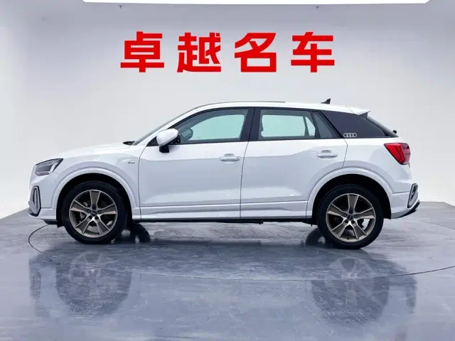 Audi Q2L — Фото автомобиля 7