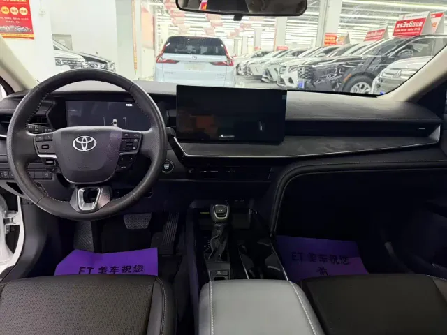 Toyota Camry — Фото автомобиля 5